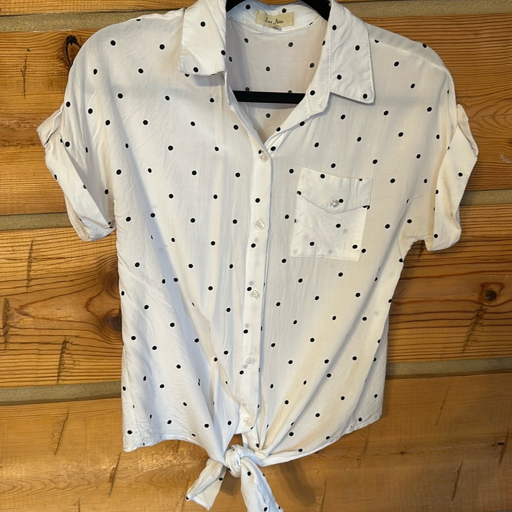 Button down knotted top
